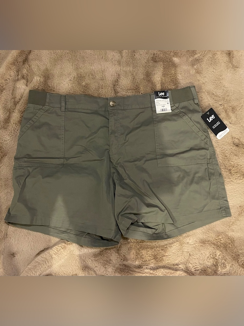 Lee Dungaree Shorts Womens Size 24W Olive Green Relaxed Fit Stretch NWT CAMO